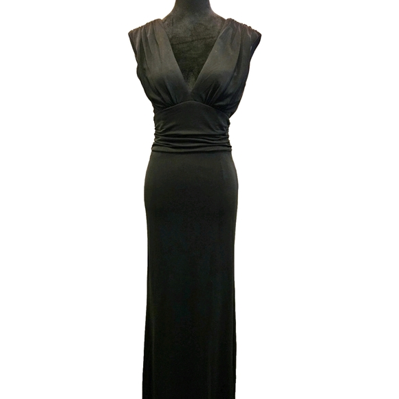 Beautiful Black Elegant Black Evening Gown-Size 4 - Picture 7 of 17